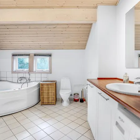 Vakantiehuis Gorgeous Home In Hojby With Sauna Højby