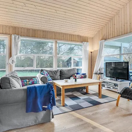 Gorgeous Home In Hojby With Sauna Vakantiehuis *
